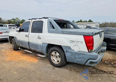 2002 Chevrolet Avalanche C1500 z USA, uszkodzony, nr VIN 3GNEC13TX2G144105